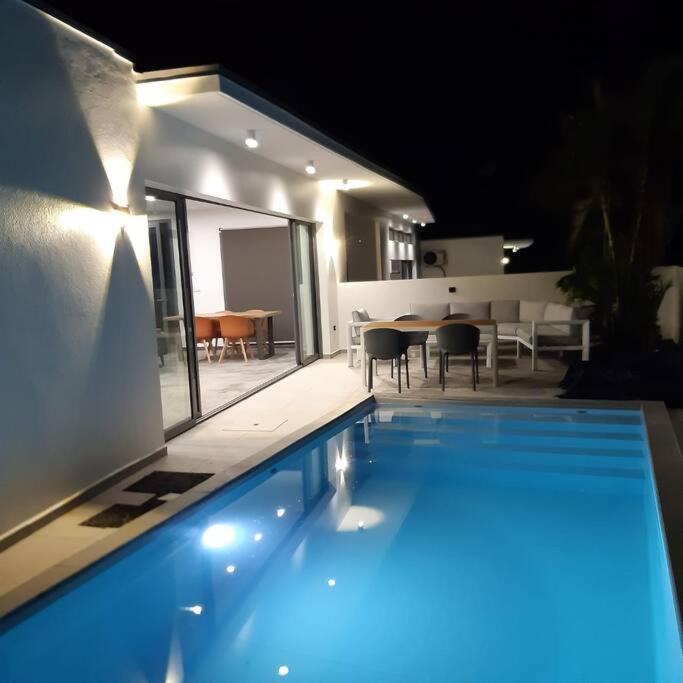 Palm Villas Сен-Ан Екстериор снимка